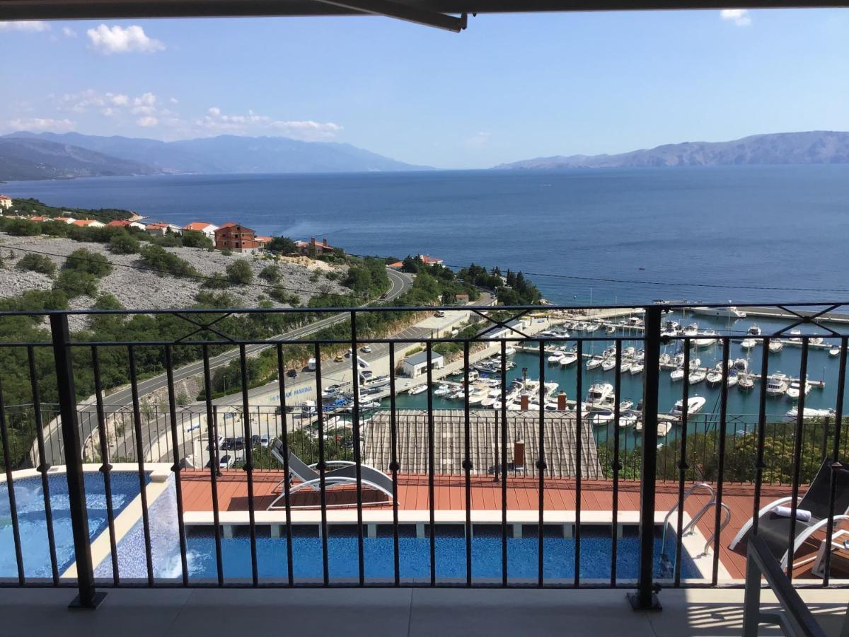 Apartments Villa Manda Novi Vinodolski Exteriör bild
