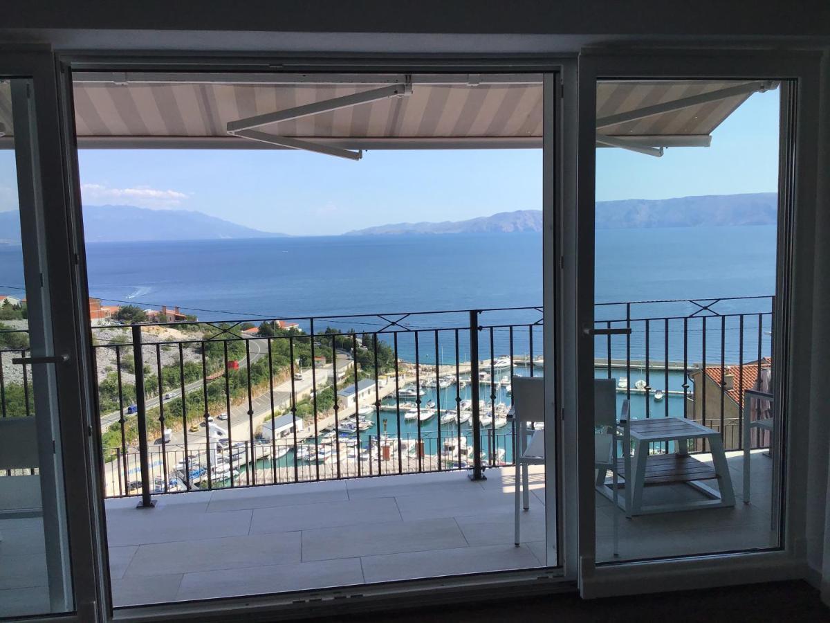 Apartments Villa Manda Novi Vinodolski Exteriör bild