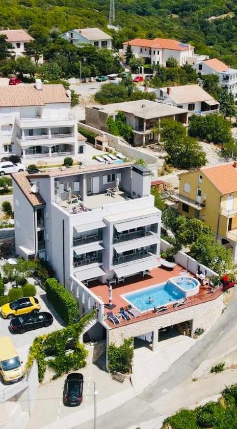 Apartments Villa Manda Novi Vinodolski Exteriör bild