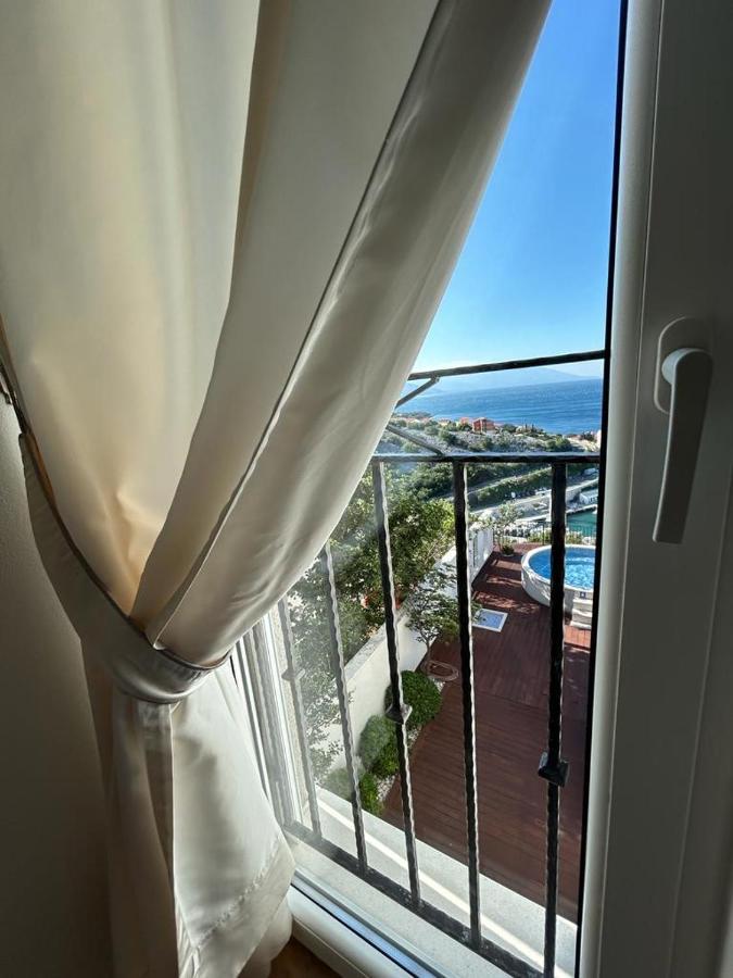 Apartments Villa Manda Novi Vinodolski Exteriör bild
